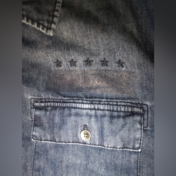 Vintage mcm/guess collaborative button up - Picture 5 of 6